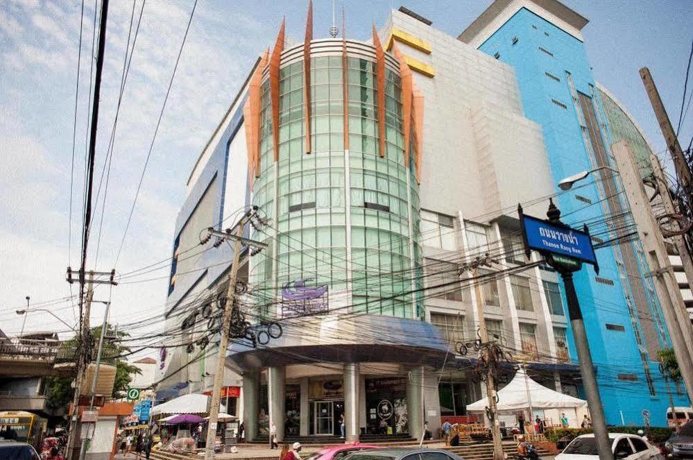 Hostel The Motley House Bangkok Zewnętrze zdjęcie